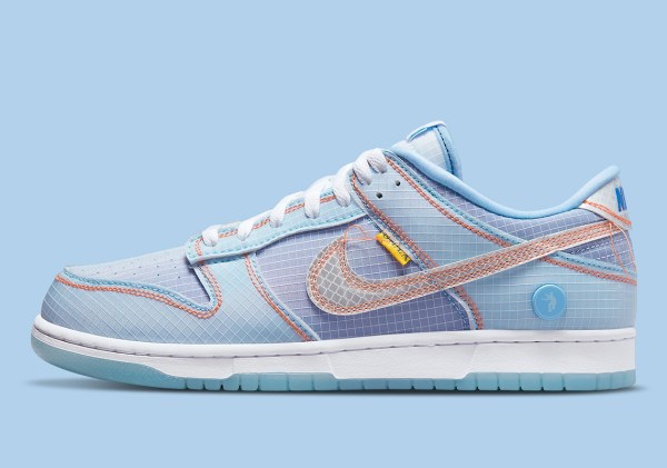 Nike Dunk Low x
Union Passport "Pack Argon"