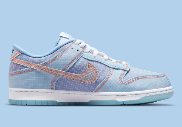 Nike Dunk Low x
Union Passport "Pack Argon"