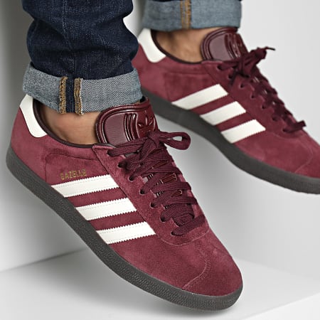 Adidas Gazelle
"Maroon"