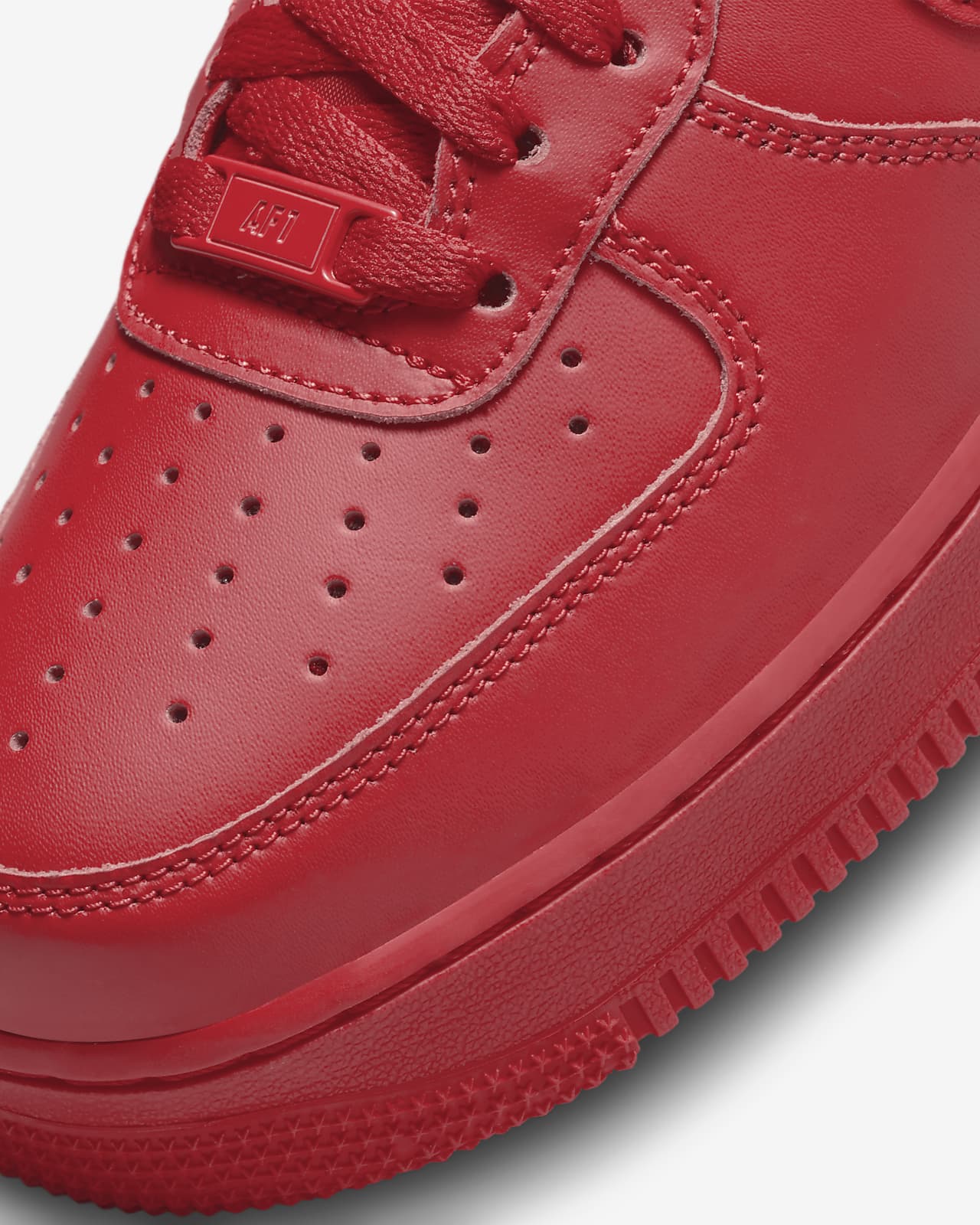 Air Force 1 Low '07 LV8
"Triple Red"