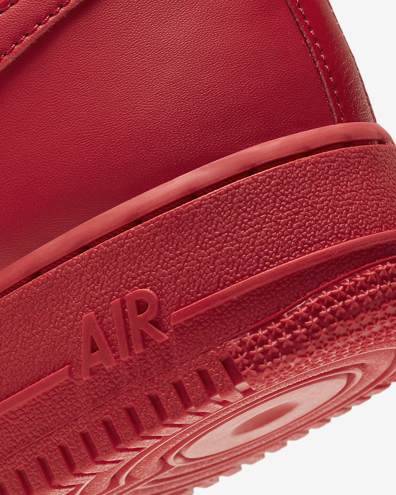 Air Force 1 Low '07 LV8
"Triple Red"