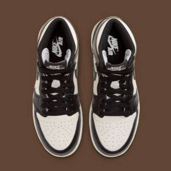 Air Jordan 1 Retro High
"Dark Mocha"