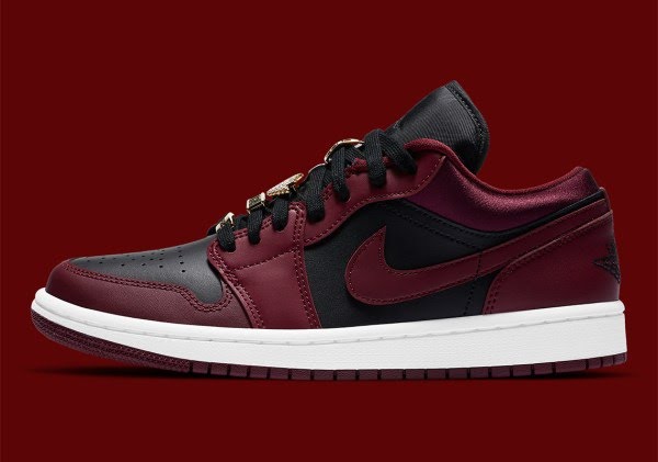 Air Jordan 1 Low
"Dark Beetroot Black" (Women's)