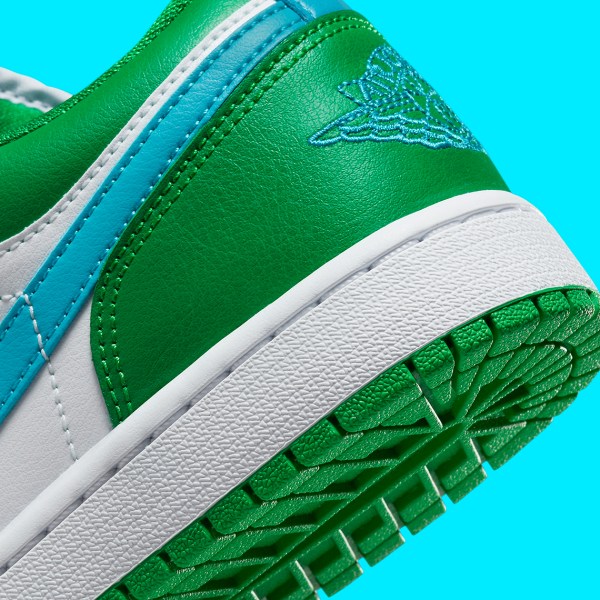 Air Jordan 1 Low
"Lucky Green Aquatone" (Women's)