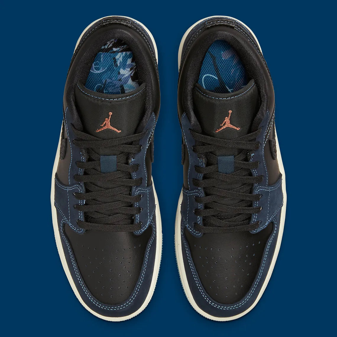 Air Jordan 1 Low SE
"Black Dark Obsidian Snakeskin"