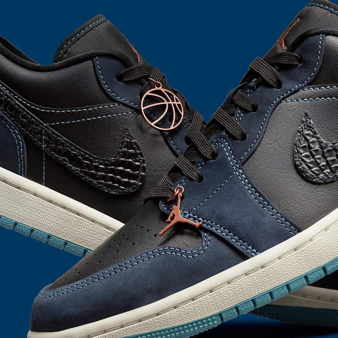 Air Jordan 1 Low SE
"Black Dark Obsidian Snakeskin"