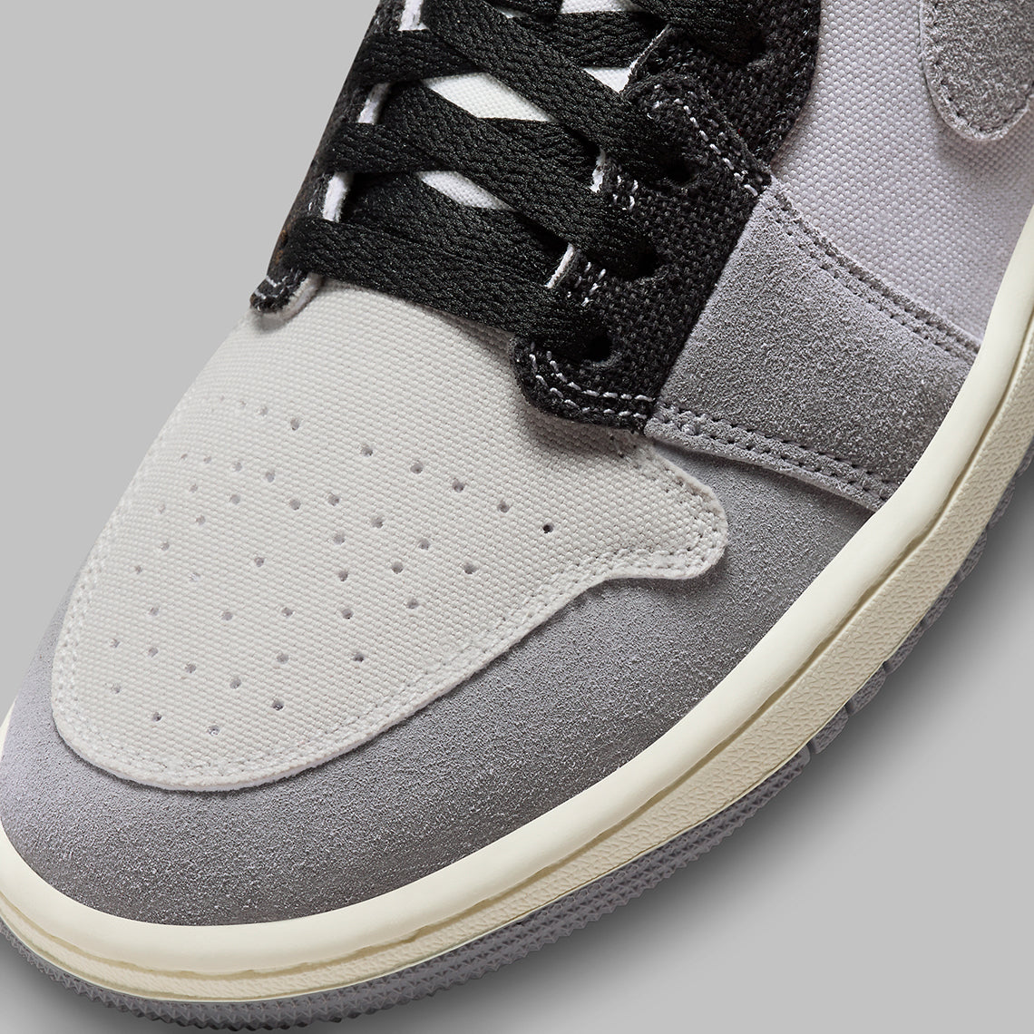 Air Jordan 1 Low SE
"Craft Inside Out Cement Grey"