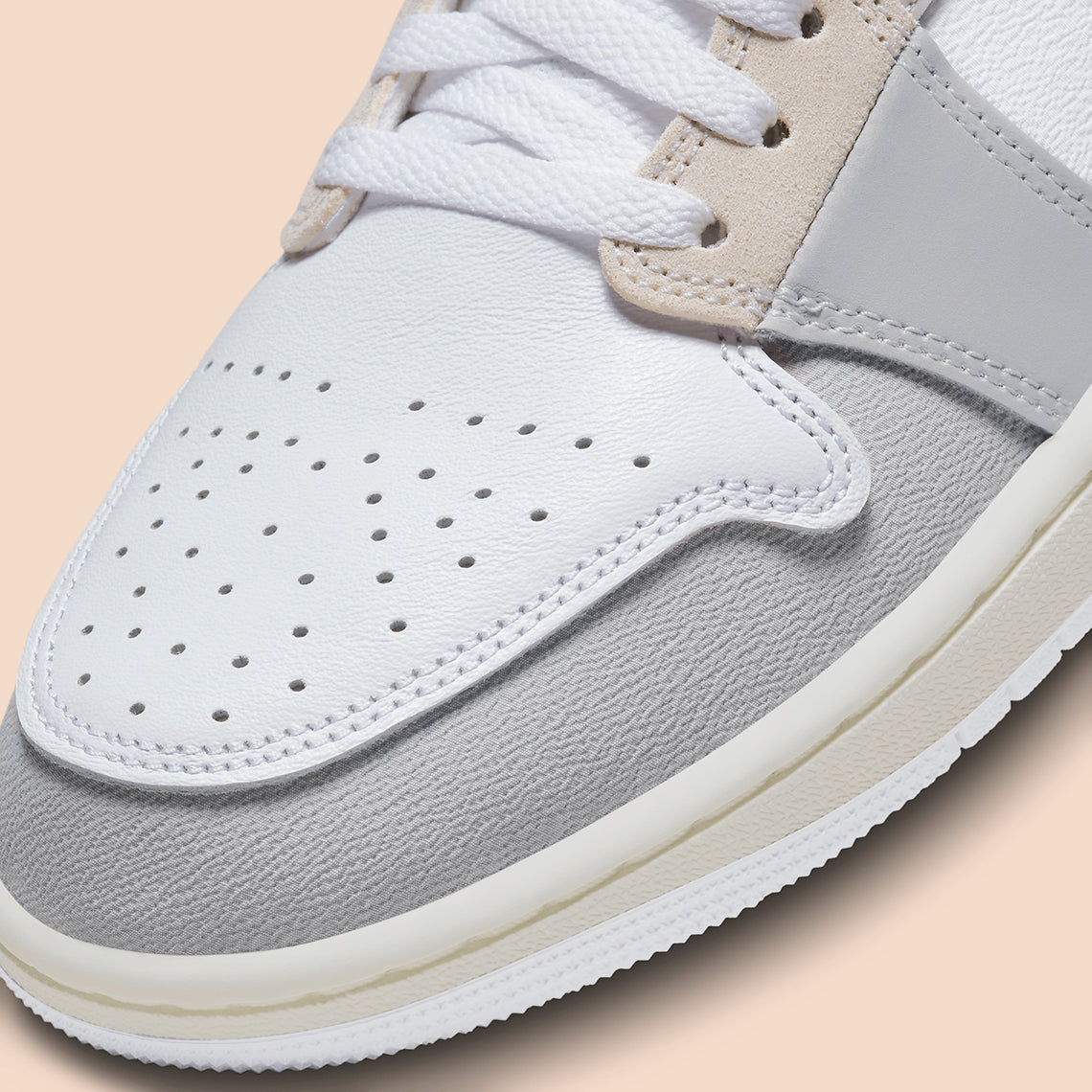 Air Jordan 1 Low SE "Craft
Inside Out Tech Grey"