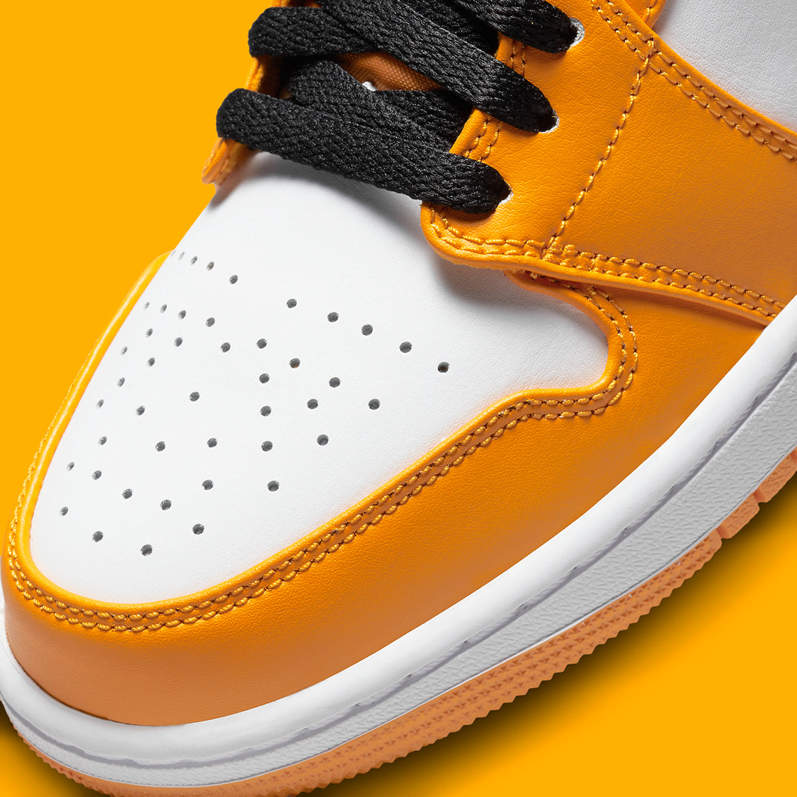 Air Jordan 1 Low
"Taxi"