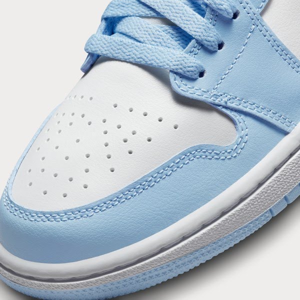 Air Jordan 1 Low
"White Ice Blue" (Women's)