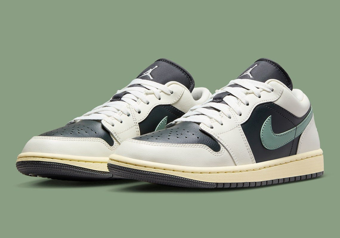 Air Jordan 1 Low
"Jade Smoke" (Women's)