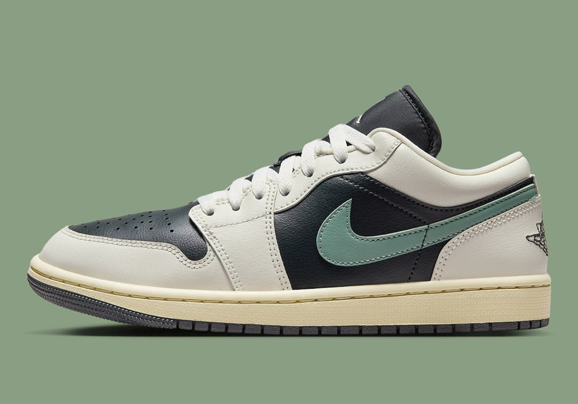 Air Jordan 1 Low
"Jade Smoke" (Women's)