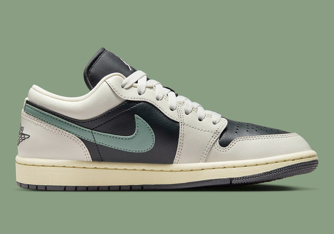 Air Jordan 1 Low
"Jade Smoke" (Women's)