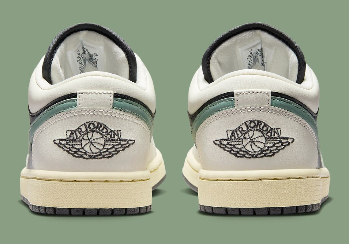 Air Jordan 1 Low
"Jade Smoke" (Women's)