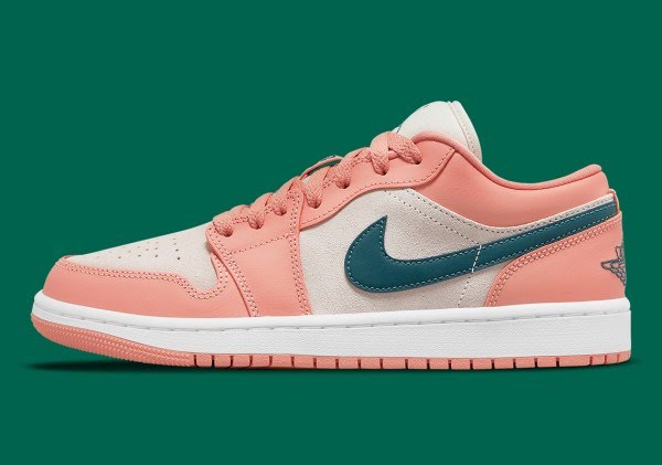 Air Jordan 1 Low
"Light Madder Root" (Women's)