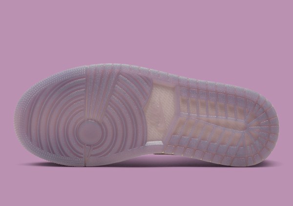 Air Jordan 1 Low
"Pastel Purple" (Women's)