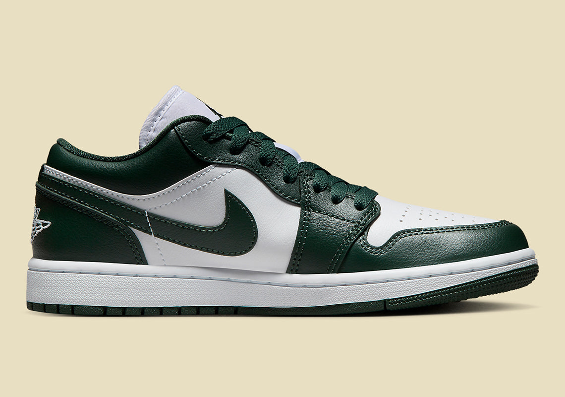 Air Jordan 1 Low
"Galactic Jade"