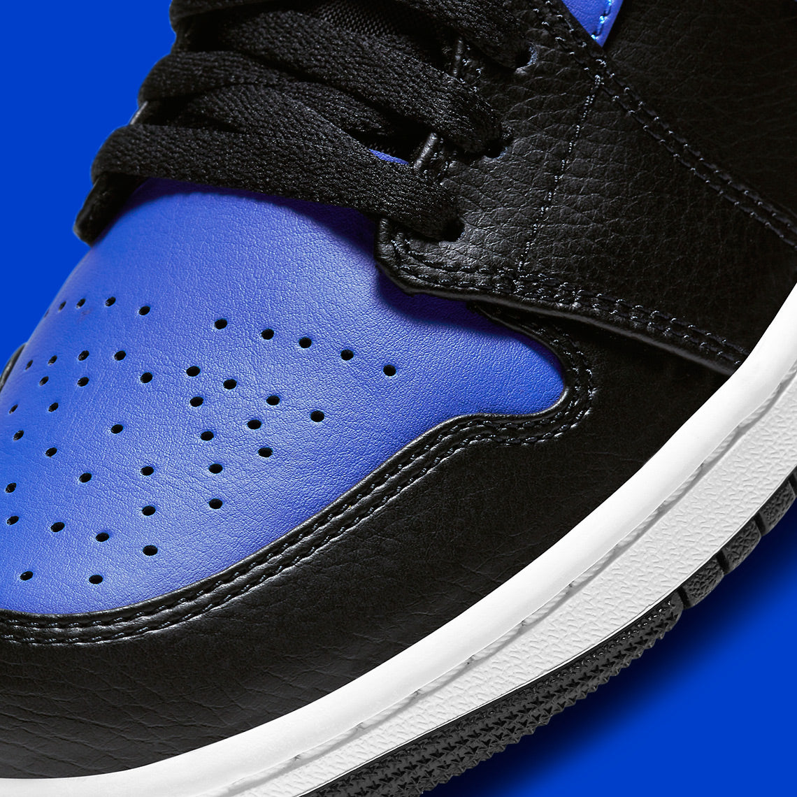 Air Jordan 1 Mid
"Hyper Royal Tumbled Leather"