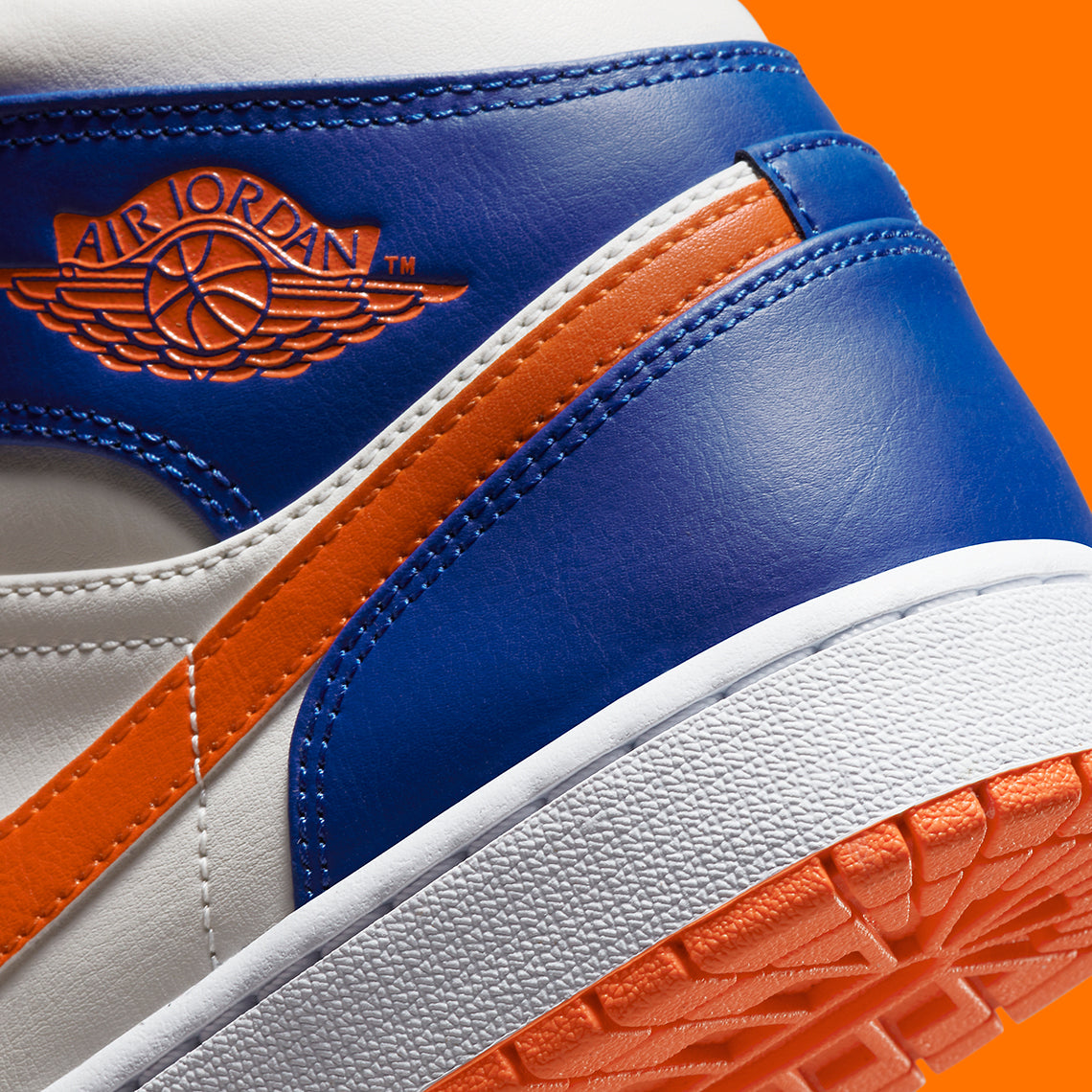 Air Jordan 1 Mid
"Knicks"