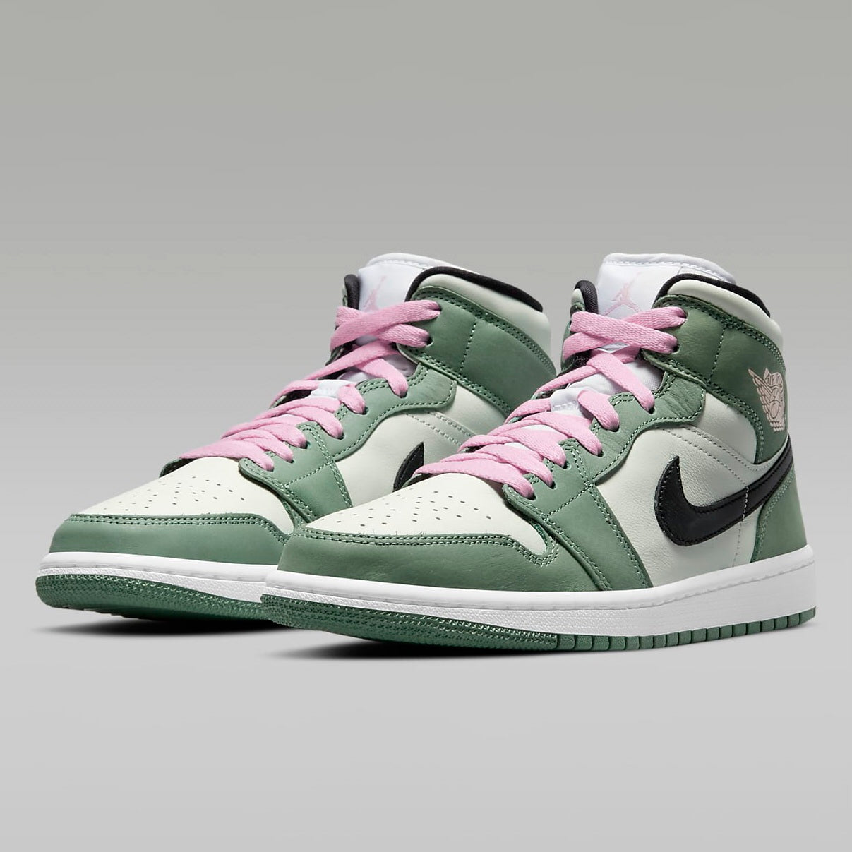 Air Jordan 1 Mid
"Dutch Green" (Women's)