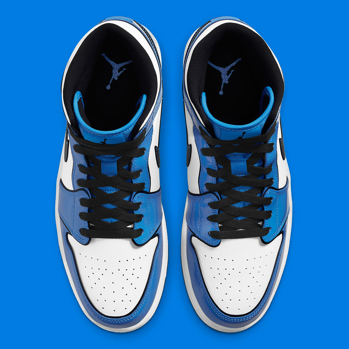 Air Jordan 1 Mid
"Signal Blue"