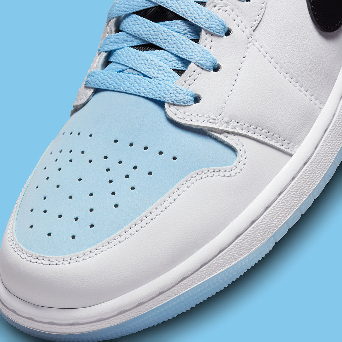 Air Jordan 1 Mid SE
"Ice Blue"