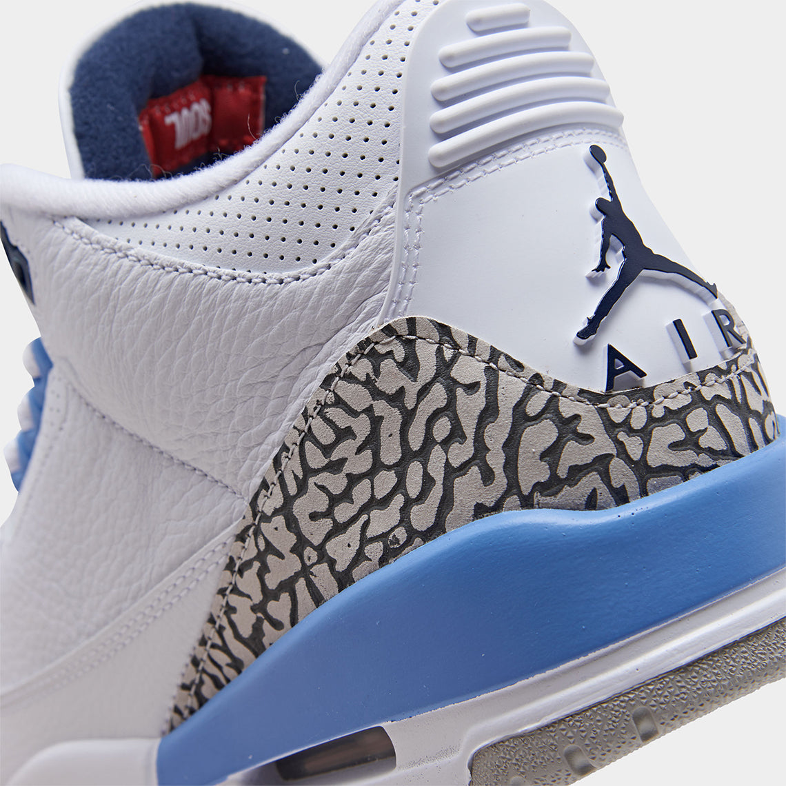 Air Jordan 3 Retrô
"UNC"