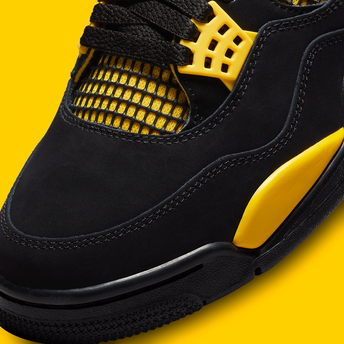 Air Jordan 4 Retro  "Yellow Thunder"