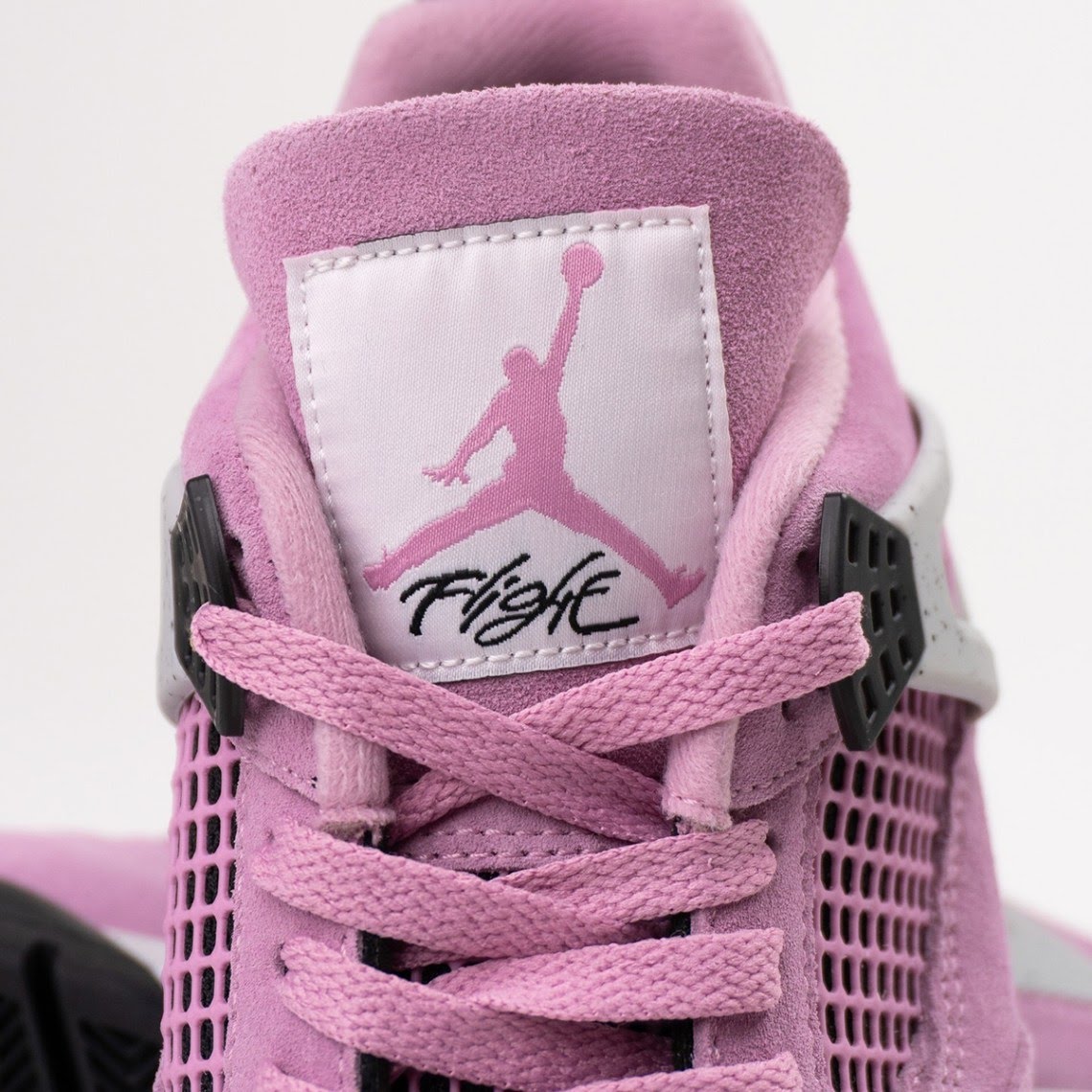 Air Jordan 4 Retro
Orchid (Women's)