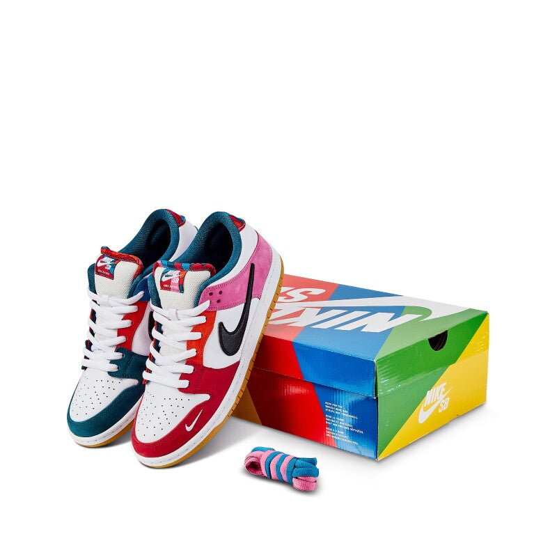 Nike SB Dunk Low Pro QS
"Parra" (Friends & Family)