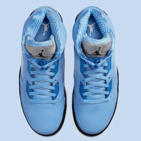 Air Jordan 5 Retro
UNC "University Blue"