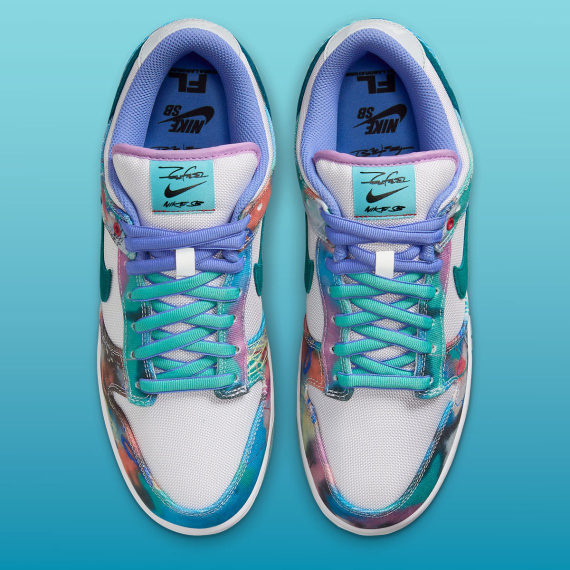 Nike SB Dunk Low
"Futura Laboratories Bleached Aqua"