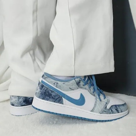 Air Jordan 1 Low
"Washed Denim"