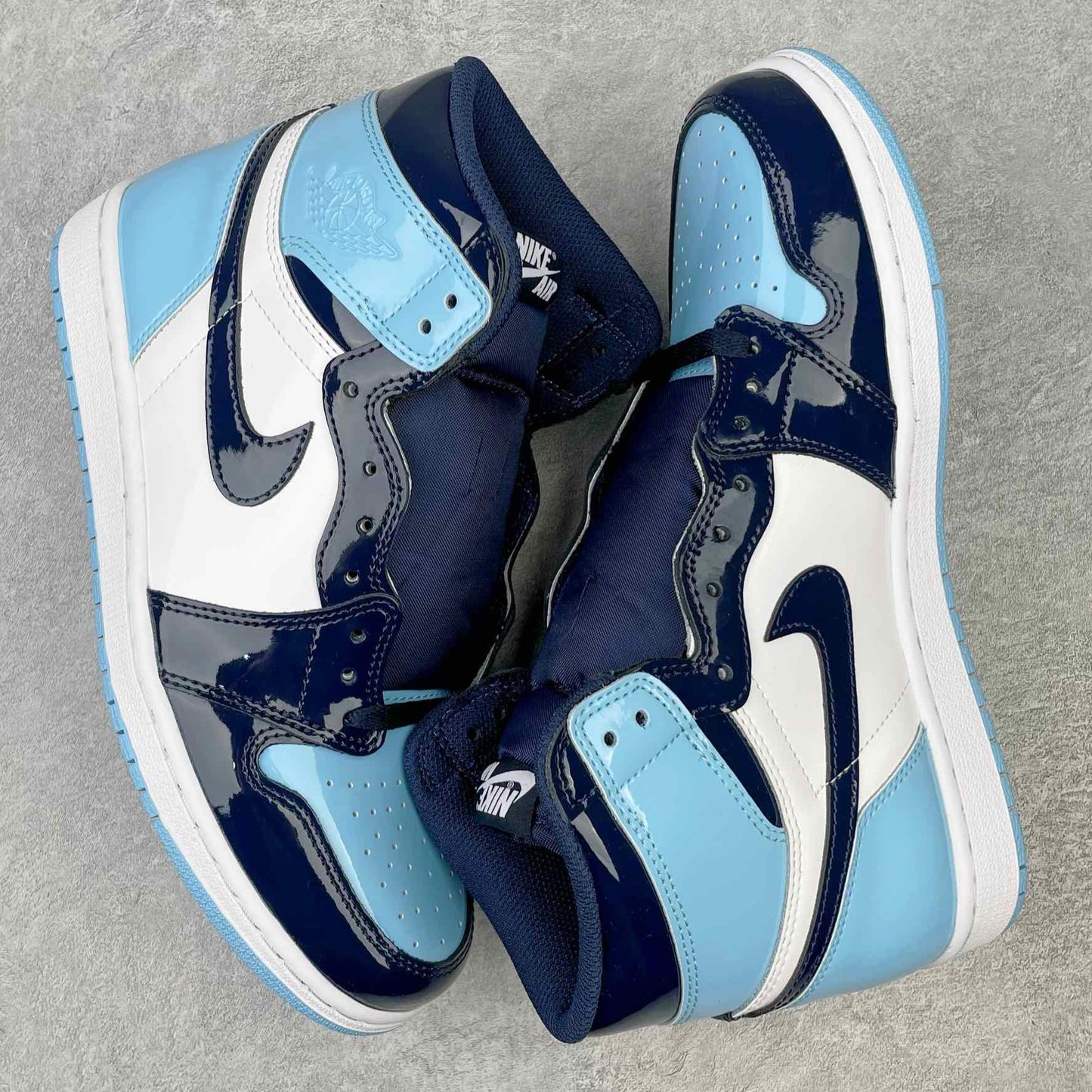 Air Jordan 1 High "UNC Patent Blue Chill"