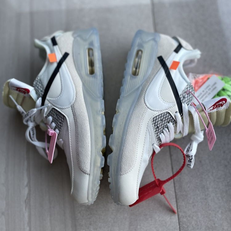 Air Max 90 x
Off-White