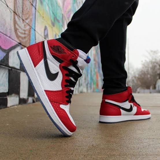 Air Jordan 1 Retro High
"Spider-Man Origin Story"