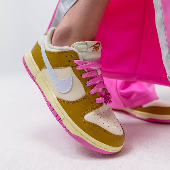 Nike Dunk Low SE
"Just Do it Bronzine Pink" (Women's)
