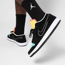 Air Jordan 1 Low
"Black Aurora Green Laser Orange"