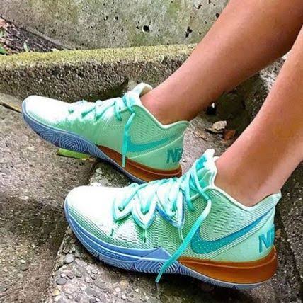 Nike Kyrie 5
"Spongebob Squidward" Lula Molusco