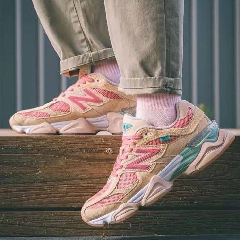 New Balance 9060
x Joe Freshgoods "Inside Voices Penny Cookie Pink"
