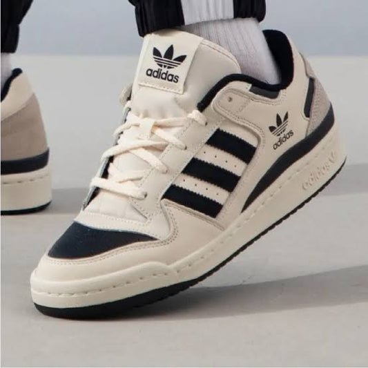 Adidas Forum Low CL
"Wonder White Core Black Wonder Beige"