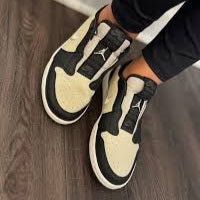 Air Jordan 1 Low "Slip
Fossil" (Women's)