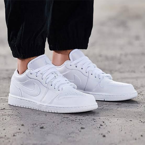 Air Jordan 1 Low
"Triple White Tumbled Leather"