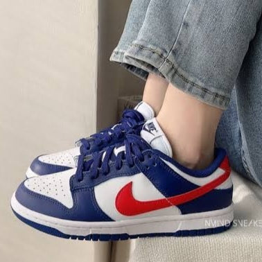 Nike Dunk Low
"USA" (Women's)