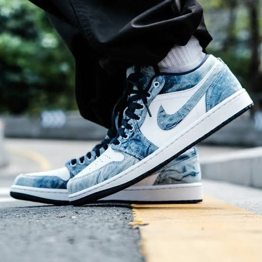 Air Jordan 1 Low
"Washed Denim"