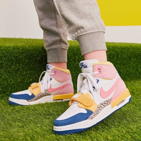 Air Jordan Legacy 312
"White Coral Pink French Blue" (GS)