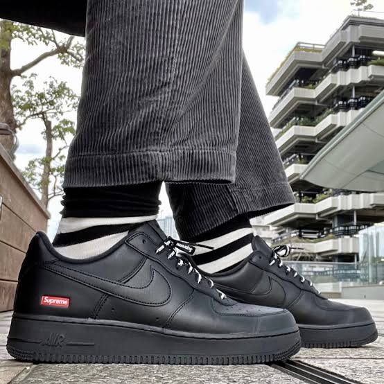 Supreme x Air Force I Low SP "Black"