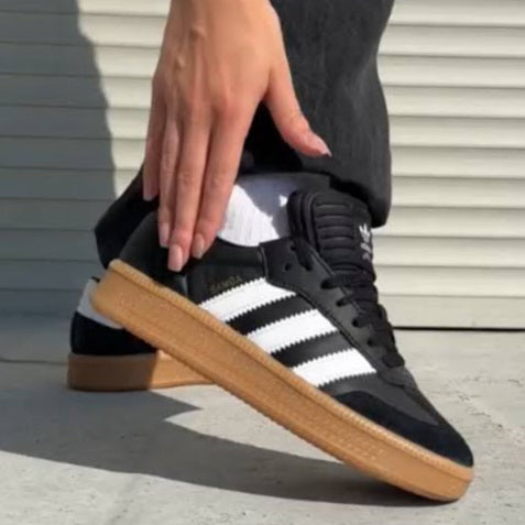 Adidas Samba XLG
"Core Black Gum"