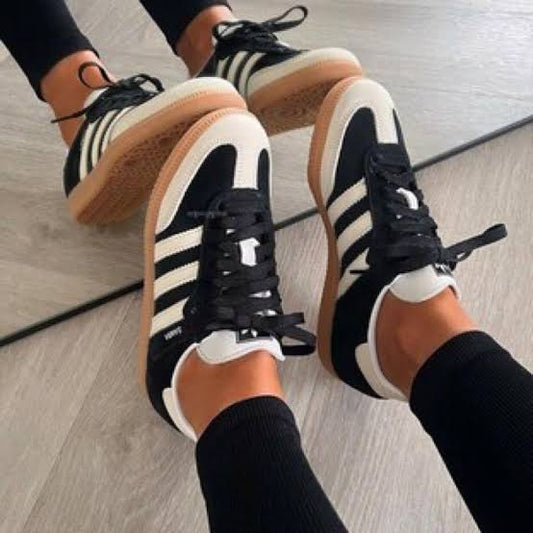 Adidas Samba OG
"Black Wonder White" (Women's)