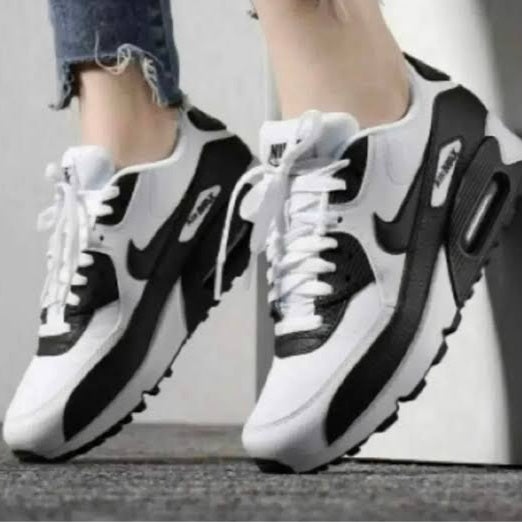 Air Max 90
"Panda"